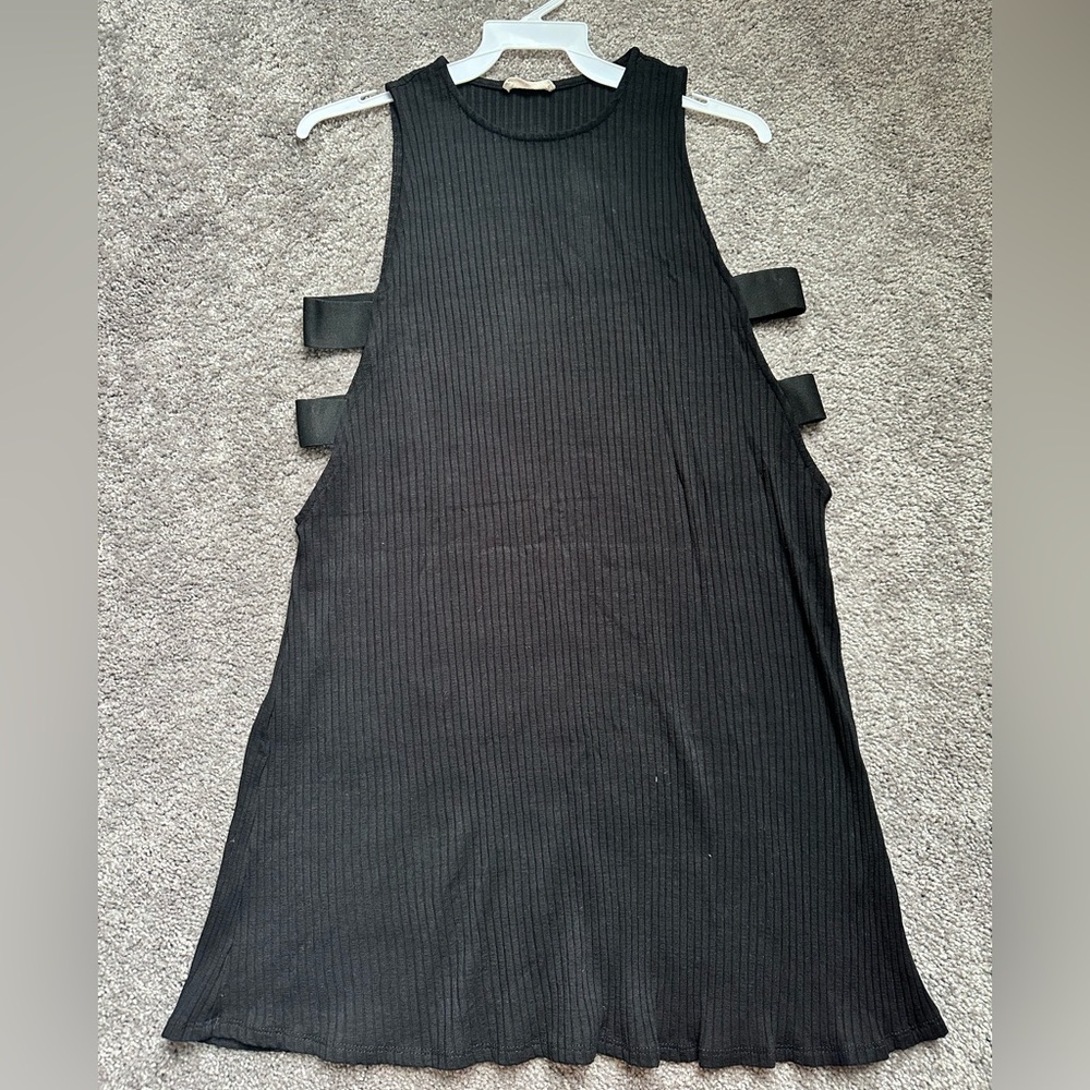 Boutique Cut Out Tank Top